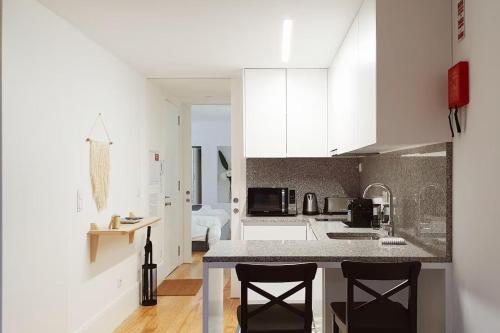 Great Flat & View in Historic Porto by LovelyStay