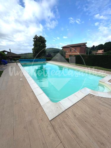 Villa Viviana con Piscina "UnaNotteaCasaMia"