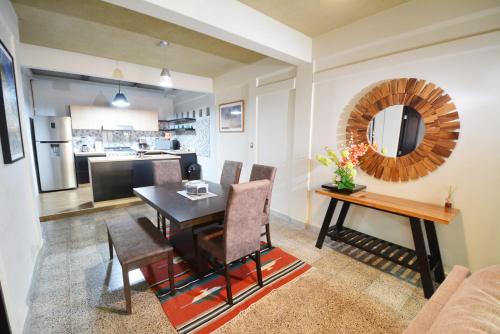 Kuchyň nebo kuchyňský kout v ubytování Departamento Runa