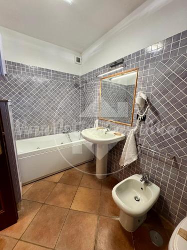 Villa Viviana con Piscina "UnaNotteaCasaMia"