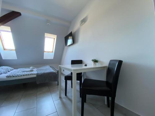 Katil atau katil-katil dalam bilik di Hostel Przed Świtem