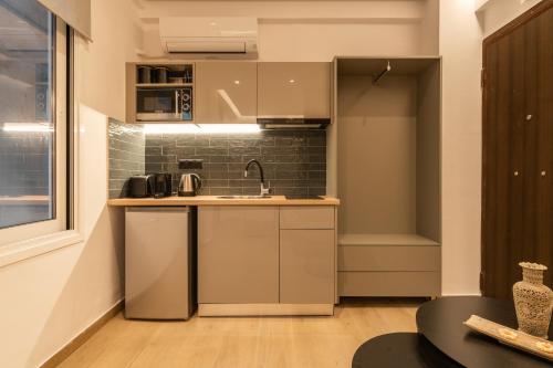 Mini Sinatra Suite Syntagma