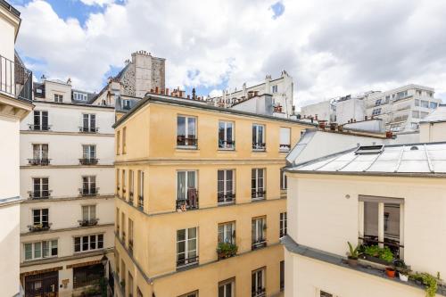 Apartment 3P Baroque with Rooftop View