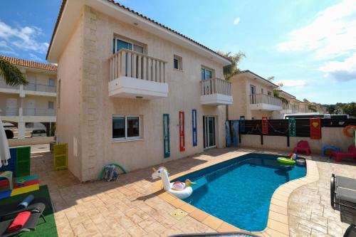 Chromata means colorful for a much-needed sunny escape, check your stay!