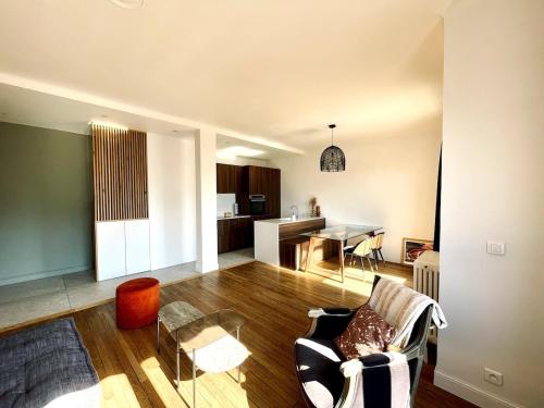 Photo de la galerie de l'établissement Appartement vue château, à Annecy