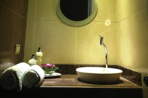 Et badeværelse på El Patio Suites II