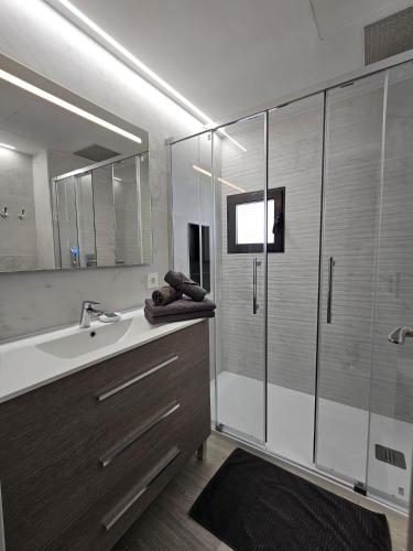 PUERTO BANUS, 2 ROOMS, POOL AND PRIVATE PARKING.