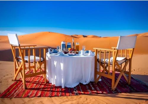 Fotografie z fotogalerie ubytování Merzouga Aicha Luxury Camp v destinaci Merzouga