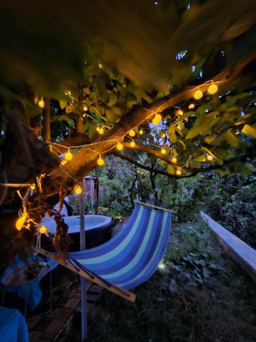 Lemon Garden Apartment-Hot Tub Jacuzzi