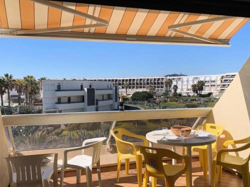 Photo de la galerie de l'établissement Résidence Héliopolis Bâtiment Ab - Studio Cabine 2 pers - Héliopolis Bât. AB MAE-2894, au Cap d'Agde