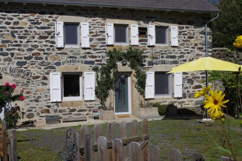 Gîte Haute-Loire, Saint-Etienne-Lardeyrol, Au pied des huches