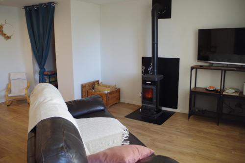 Photo de la galerie de l'établissement Gîte Haute-Loire, Saint-Etienne-Lardeyrol, Au pied des huches, à Saint-Étienne-Lardeyrol