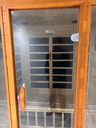 ウィットビーにあるWhitby Hideout - 3BR, 5BD, 3WR, Pool Table, Saunaのギャラリーの写真