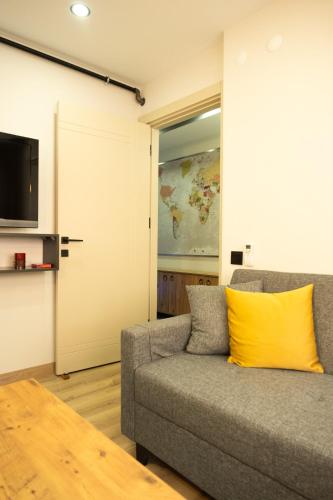 Solo Tourism Boutique Demircikara