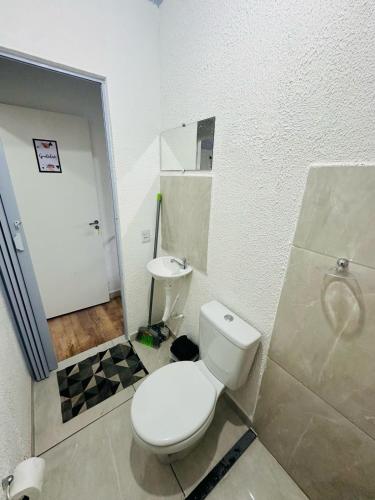 Koupelna v ubytování Apto Mobiliado Confortavel, TV Smart - Caieiras