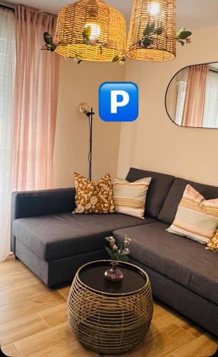 Suite luminosa en el centro con PARKING VIGILADO GRATIS centro histórico Picón Center