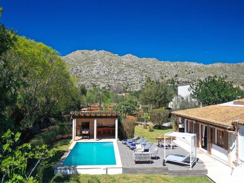 Stylish Two-Bedroom Anere Villa