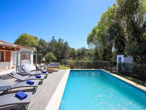Stylish Two-Bedroom Anere Villa