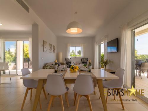 Mar 1 Family Villa near Beach