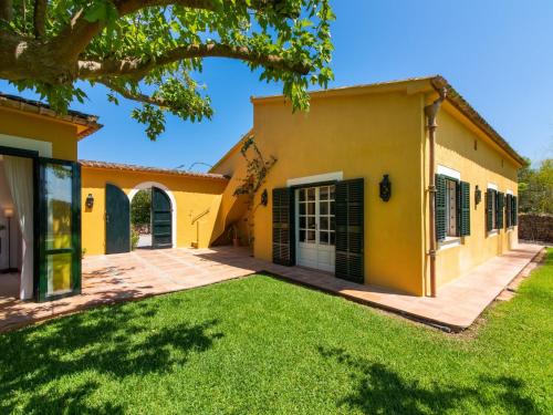 Es Sestador near Cala Petita Beach