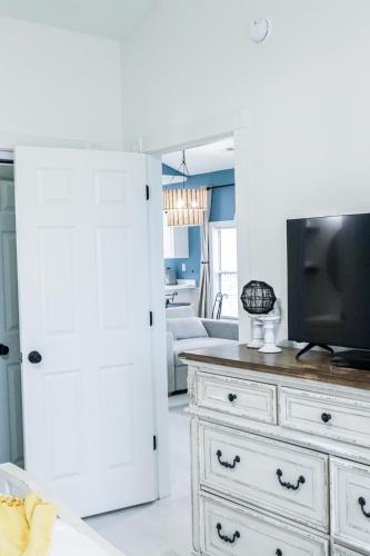 Luxury Golf Condo with Pool Access, near the Ocean and Broadway at the Beach, photo 14