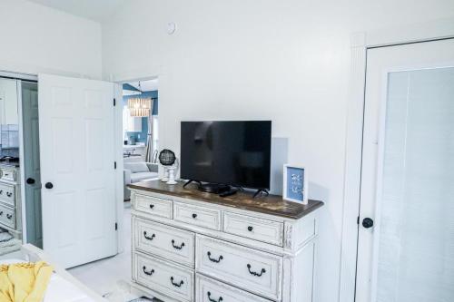 Luxury Golf Condo with Pool Access, near the Ocean and Broadway at the Beach, photo 60