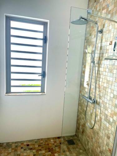 Ένα μπάνιο στο Villa koki Bonheur