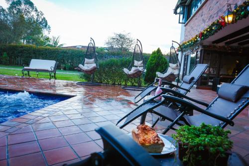 Hồ bơi trong/gần VILLA DOLLS PRIVADA CON SAUNA, PISCINA Y MAs