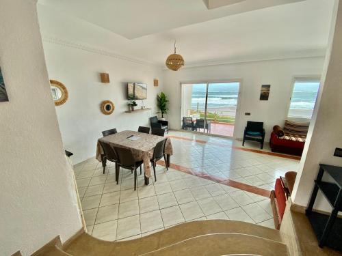 Χώρος καθιστικού στο Villa Paradise Beach - Sidi Bouzid - Ocean Sunset Views & Pools