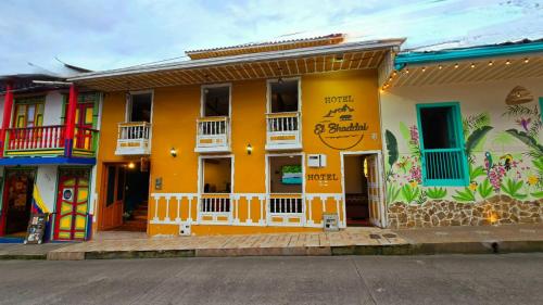 El edificio en el que está la casa de huéspedes