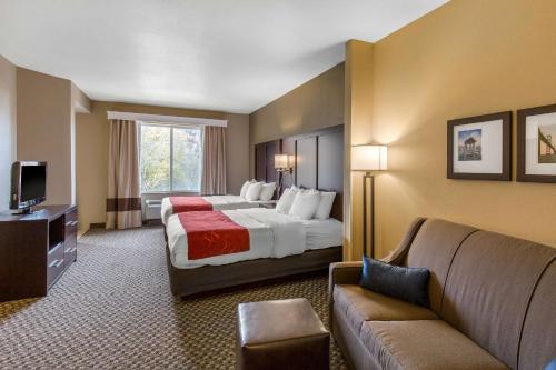 Postel nebo postele na pokoji v ubytování Comfort Suites Seaford