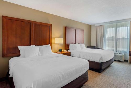 Postel nebo postele na pokoji v ubytování Comfort Inn & Suites Dover near Speedway