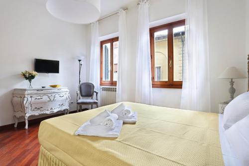 L&D 51 LUXURY SUITES, Ognissanti square