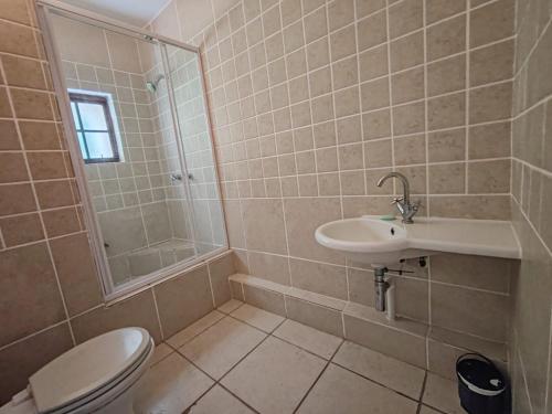 Un baño de Eden Wilds No 19 Rennies Beach Port Edward