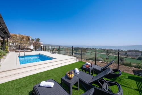Πισίνα στο ή κοντά στο Siena - סוויטה משפחתית מהממת עם בריכה פרטית וג'קוזי ליד הכנרת