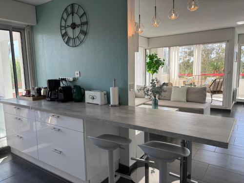 Nhà bếp/bếp nhỏ tại Appartement Le Plein Sud 85 m2 Plage 2 mn à pied