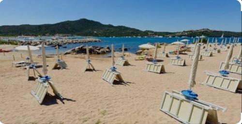 Fotografie z fotogalerie ubytování Marana apartments with private beach v destinaci Marinella