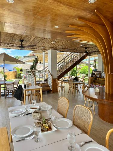 Restaurace v ubytování Treeshade Resort & Spa Moalboal