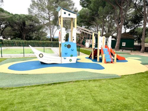 Area giochi per bambini di Domaine de Valescure Residence Saint-Raphaël