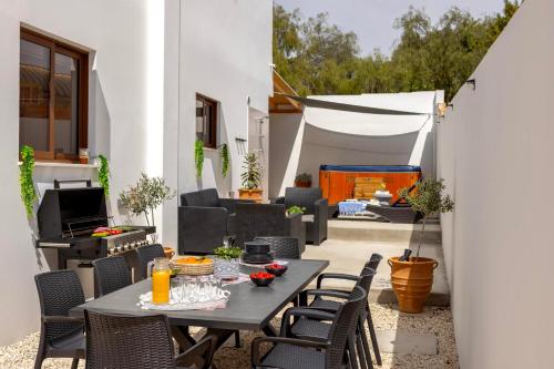 Zona de estar de SEVIS SUITES