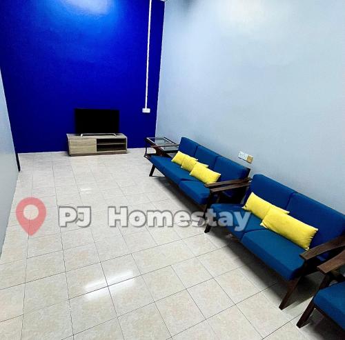 Χώρος καθιστικού στο PJ Homestay