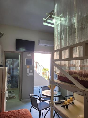 Μια τηλεόραση ή/και κέντρο ψυχαγωγίας στο Sebastian Luxury House
