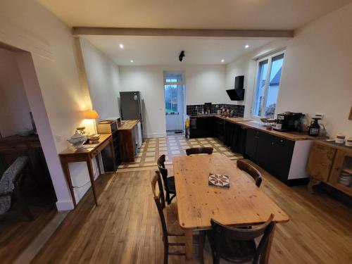 Maison Plestin proche plage et GR 34 avec Jardin