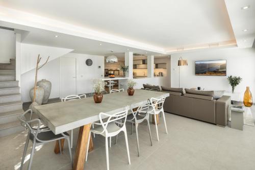 Villa Angelique, 5 BDR with Heated Private Pool in Puerto Banus