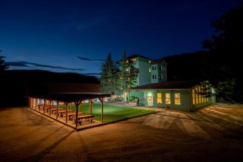 Zöldsziget Menedék, Rendezvény-és pihenőház