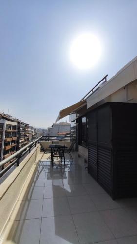 Balkón nebo terasa v ubytování Mitropoleos Luxury Suites