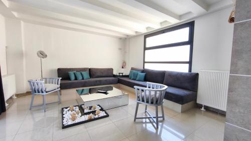 Mitropoleos Luxury Suites