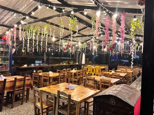 Restaurace v ubytování Hospedaje - Cabañas villa rosita