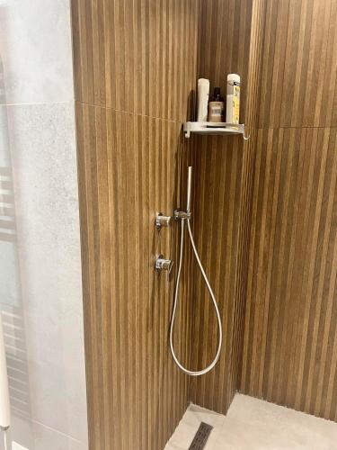 Stylish & Cozy 1 BR in Lycabetus