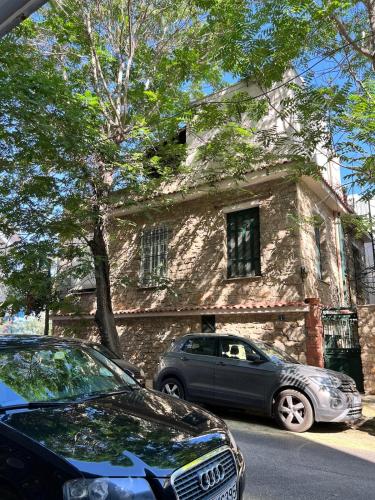 Stylish & Cozy 1 BR in Lycabetus